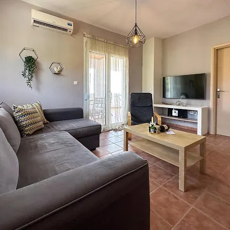 Affittacamere Mysea Villasnikiti 4*